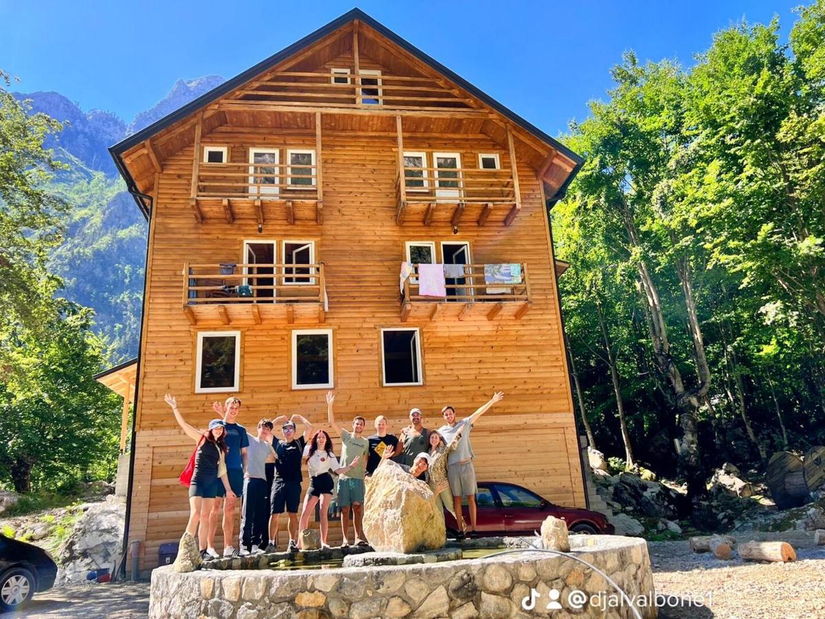 Adenisi Guesthouse Tropoja Kültér fotó